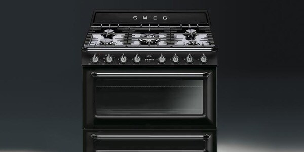 smeg presenta Victoria smeg presenta Victoria