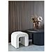 Pouf Colma In Bouclé Bianco Forma Arcata 42x41x36 Cm - Foto miniatura 4