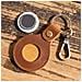 Custodia Premium In Pelle Per Airtag Con Anello Portachiavi - Marrone Brown - Foto miniatura 2