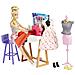 Barbie Playset Atelier con Bambola Stilista Outfit Moda Kit Cucito Idea Regalo - Foto miniatura 2