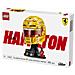 Editions 43022 Casco di Lewis Hamilton Scuderia Ferrari HP, con Minifigure F1 da Collezione, Regalo Ragazzi e Fan 14+ - Foto miniatura 6