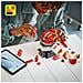 Editions 43014 Casco di Charles Leclerc Scuderia Ferrari HP con Minifigure F1 da Collezione, Regalo Ragazzi e Fan 14+ - Foto miniatura 18