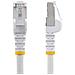Cavo Ethernet CAT 6a - 50cm - Bianco - Cavo di rete LAN Low Smoke Zero Halogen (LSZH) 10GbE 500MHz 100W PoE++ - Filo /Cavo patch schermato S /FTP con spinotto RJ45 antigroviglio e rilievi di trazione - Foto miniatura 2