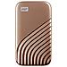 WD 2TB My Passport SSD portatile con tecnologia NVMe, USB-C, fino a 1.050 MB / s in lettura, fino a 1000MB / s in scrittura, Oro - Foto miniatura 1