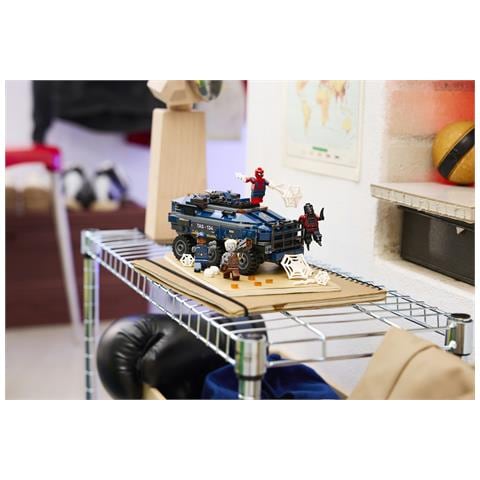 | Marvel 76349 Spider-Man: Inseguimento del Trasportatore di Detenuti, Macchina Giocattolo, 4 Minifigure, Regalo 8+ Anni - Foto 15