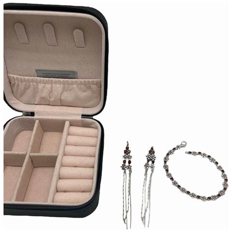 Cofanetto Portagioie Da Viaggio E Set Di Orecchini Lunghi E Bracciale In Cristallo Sw Con Dettagli Floreali. Argento Sterling 7-10 Micron Color Topazio. - Foto 2