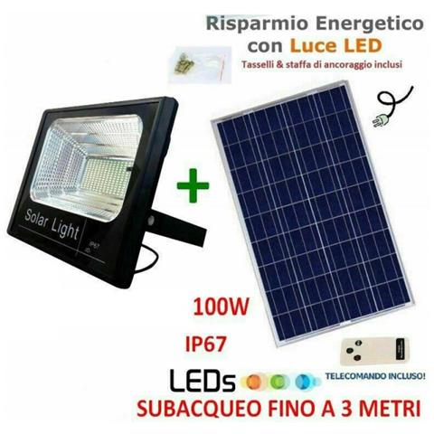 Faro LED Solare REPLOOD Con Pannello E Telecomando - IP67, Crepuscolare, Carica Diurna, 500 Lumen, Per Esterni