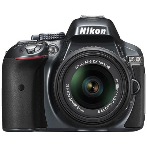 D5300 + AF-S DX 18-55mm f / 3.5-5.6G VR II + AF-S DX 55-200mm f / 4-5.6G ED VR II + 8GB + 16GB, Auto, Nuvoloso, Flash, Fluorescente, Incandescente, Manuale, Ombra, Sunny, Paesaggio, Ritratto, Priorità apertura, Auto, Lens priority, Manuale, Programma, Scene, Priorità otturatore, Bianco&Nero, Neutr - Foto 1