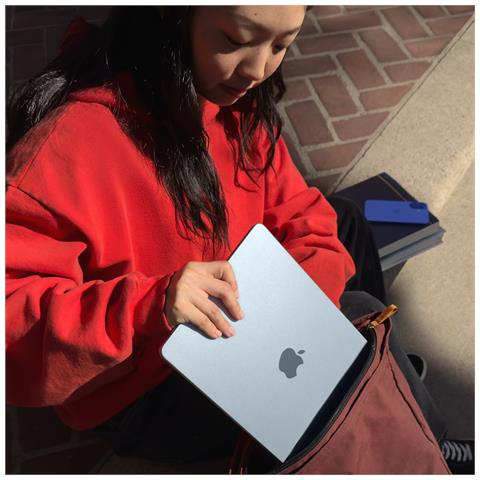 MacBook Air 13'' M4 chip 10-core CPU 10-core GPU, 24GB, 512GB SSD - Argento - Foto 3