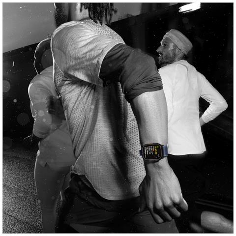 Watch Ultra 2 GPS + Cellular 49mm Cassa in Titanio con Titanio Naturale Milanese Loop - L - Foto 4