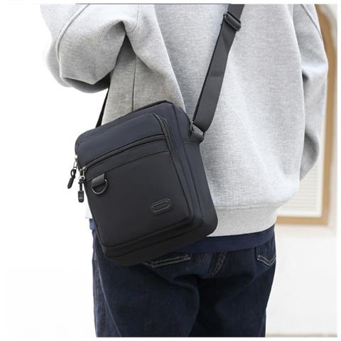 Elegante Borsa A Tracolla Verticale In Tessuto Oxford Per Uomo Black - Foto 2