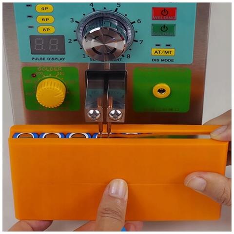 Forma Per Saldatura 4 Batterie 18650 - Costruzione Stabile, Materiale Bakelite | Capacità: 4 Celle | Uso Per Saldatura Batterie - Foto 2
