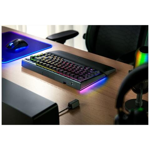 BlackWidow V4 Pro tastiera Gaming USB + RF Wireless + Bluetooth QWERTY US International Nero - Foto 2