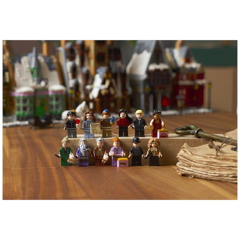 Harry Potter 76457 Villaggio di Hogsmeade - Edizione del Collezionista, Set per Adulti con 7 Edifici e 12 Minifigure - Foto 2