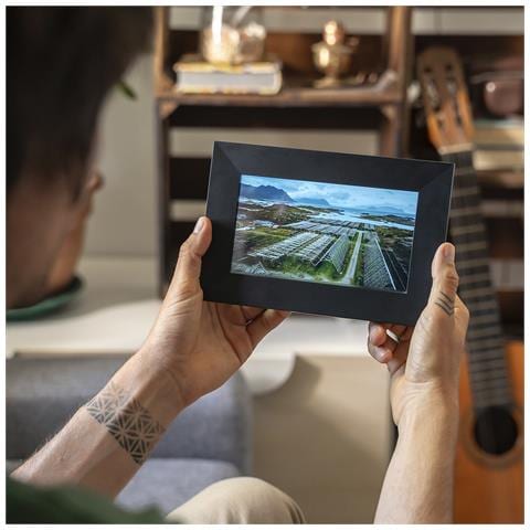 Cornice Fotografica Digitale Prado S Con Wifi, Touch Screen Da 7"", Risoluzione 1024x600, Ram 1 Gb / 32 Gb Memoria Flash, Altoparlante, App Mobile, Ingresso Usb Type-c E Scheda Sd, Colore Nero - Foto 3