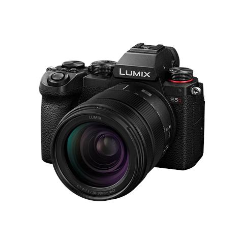 Lumix S5D + S 28-200mm / F4-7.1 Zoom Corpo MILC 24,2 MP CMOS 6000 x 4000 Pixel Nero - Foto 1