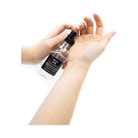 Oi Oil Olio Per Capelli Senza Peso Perfetto Per Capelli Secchi, Grossi E Ricci Anti-crespo Per Capelli Morbidi E Lucenti 135 Ml (456 Fl Oz) - Foto 3
