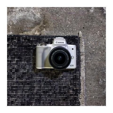 EOS M50 Set bianco + EF-M 15-45 - Foto 1