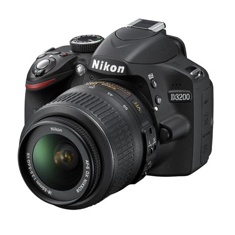 NIKON D3200 Nero Kit 18-55 VR Sensore CMOS Risoluzione 24 2 Mpx Processore EXPEED 3 Display 3" Filmati Full HD