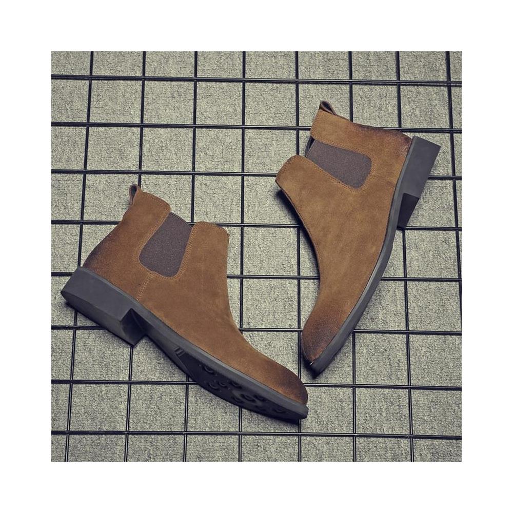 Scarpe CHELSEA BOOTS per uomo DOUCAL'S A/I 19-20