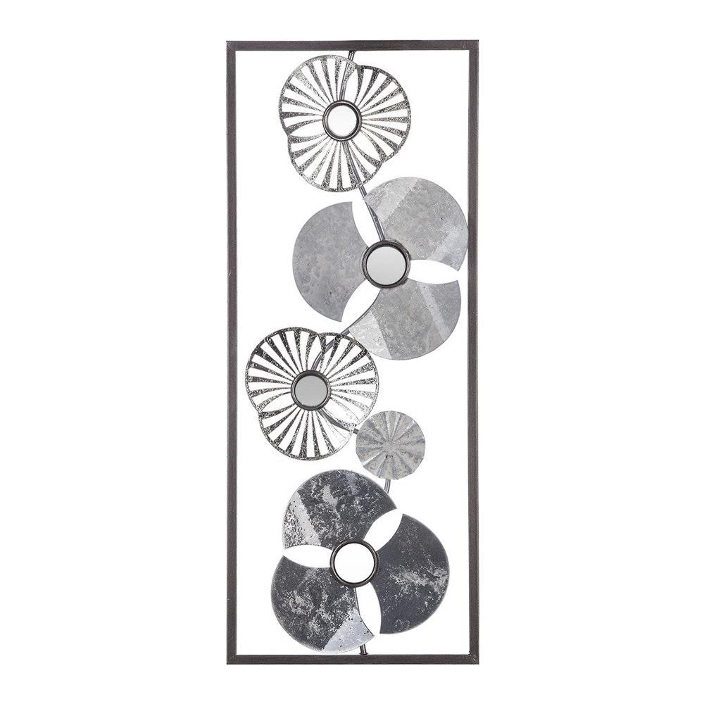 Quadro Di Metallo Con Un Motivo Di Fiori, Decorazione Murale Moderna Fatta Con La Tecnica Del Metallo - Foto 1