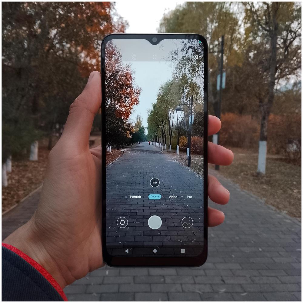 Moto E13 4G 128GB 8GB Ram Display 6.5" IPS Dual Sim Slot Nano SD Fotocamera 13 Mpx Android 13 Go Ed. 5000 mAh Cosmic Black - Foto 9