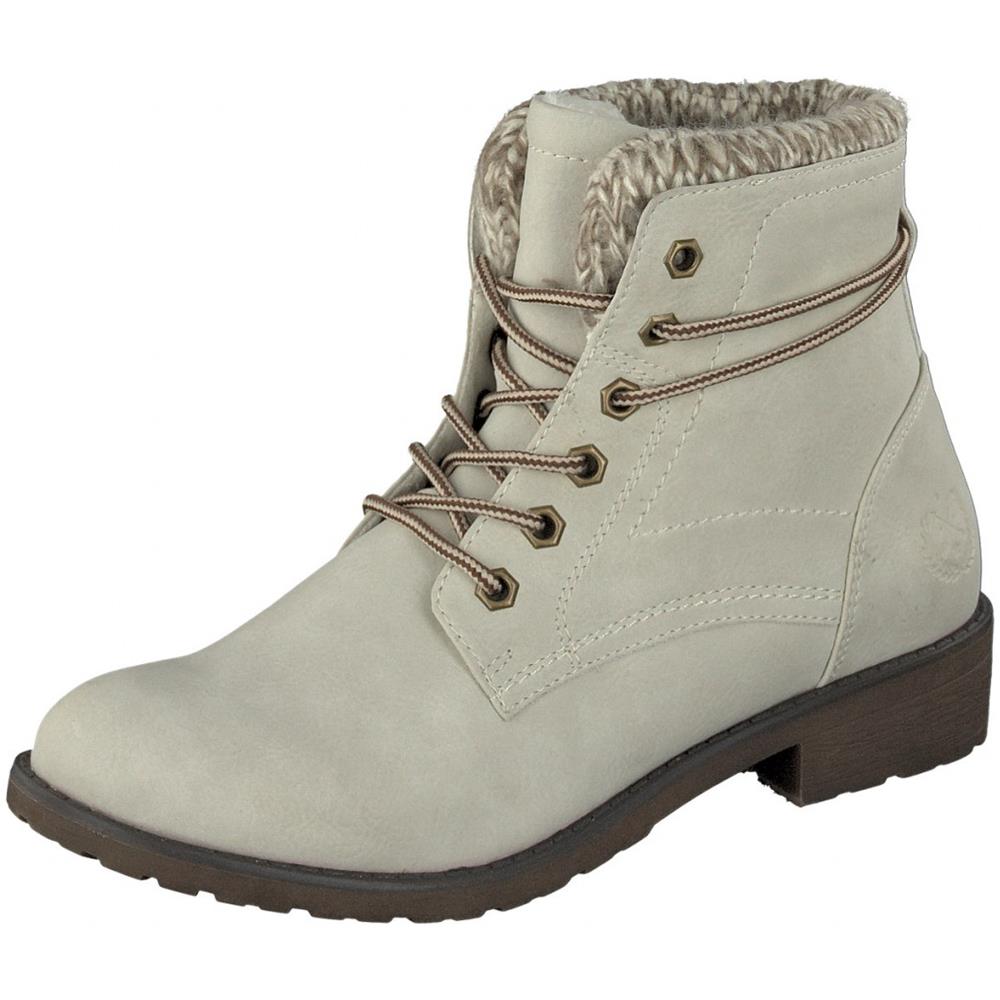 stivali scarpe e scarpe