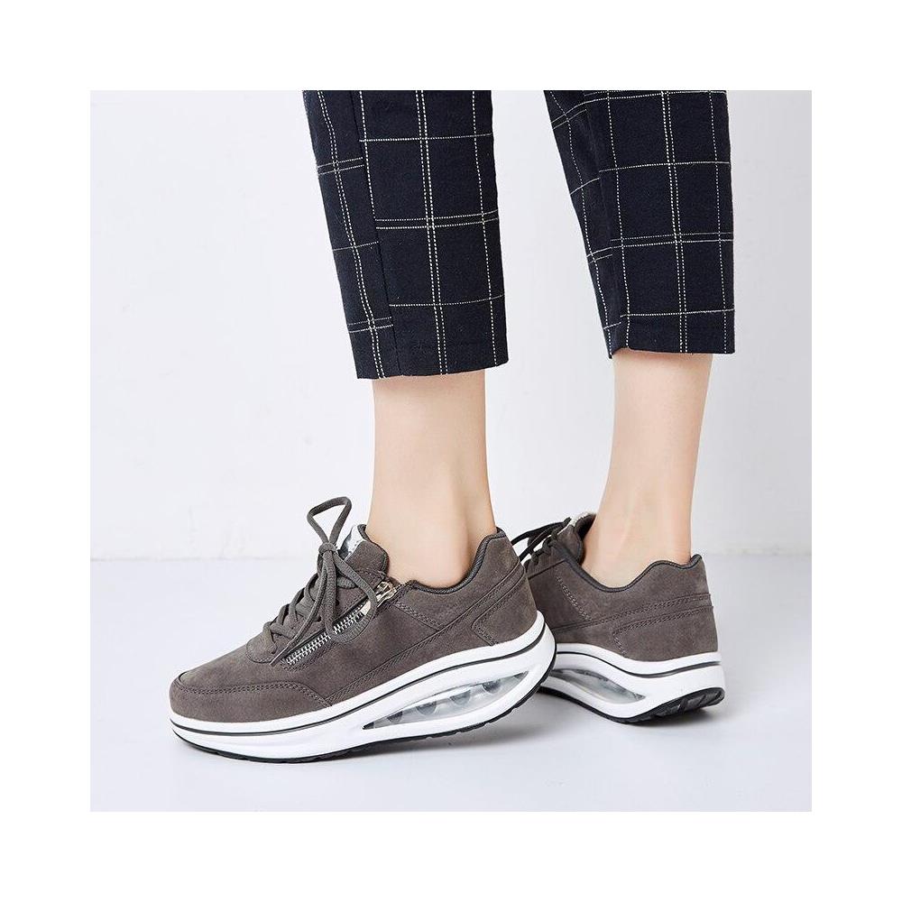 Igi\u0026Co sneakers con zeppa | Inverno 2019-2020