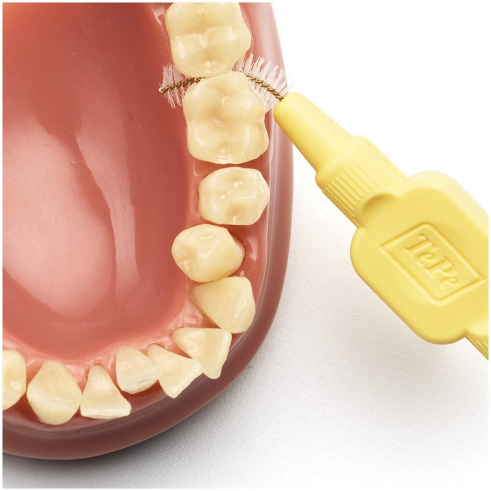 Scovolini Giallo Extra Soft (07 Millimetri - Dimensioni 4) Pulizia Semplice Ed Efficace Degli Spazi Interdentali Confezione Da 8 Pennelli - Foto 2