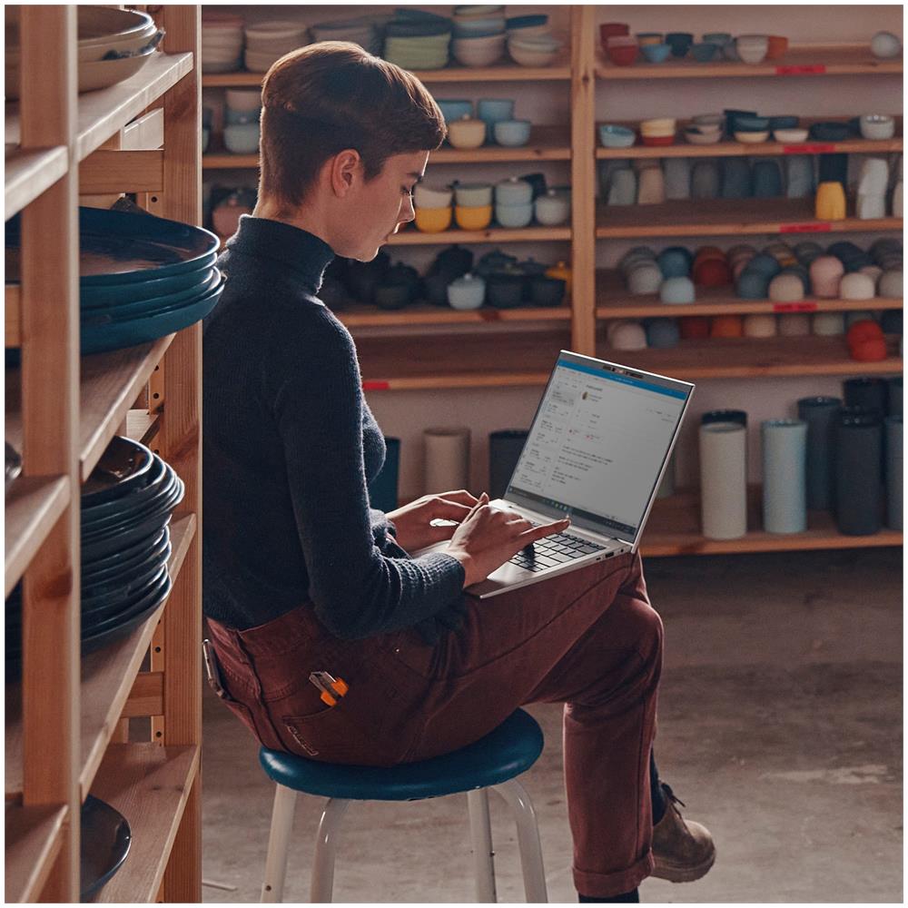 Notebook EliteBook 835 G10 Monitor 13,3" WUXGA AMD Ryzen™ 7 PRO 7840U Ram 16 GB SSD 512 GB AMD Radeon Graphics 2 x 3.1 Gen 1 Type A Windows 11 Pro - Foto 9