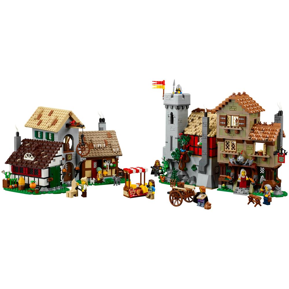 Piazza della città medievale - Foto 2