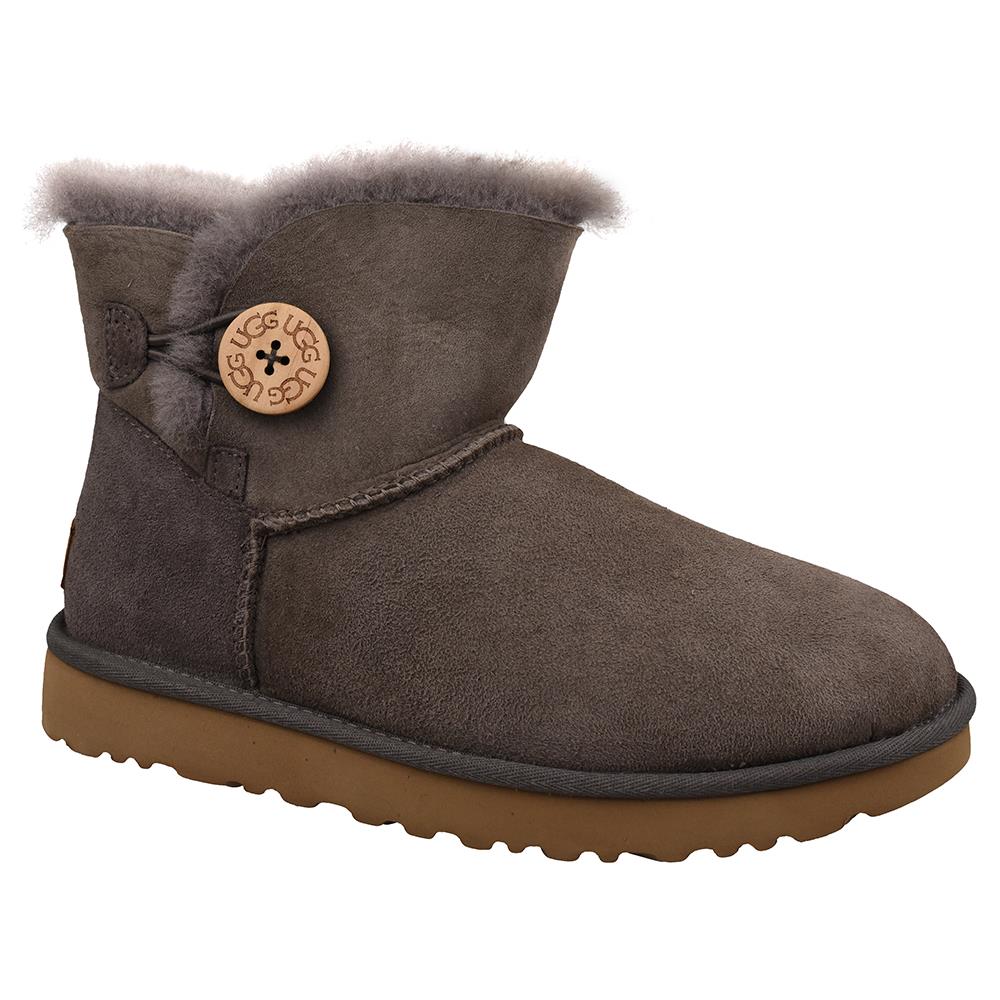 ugg bailey button 39