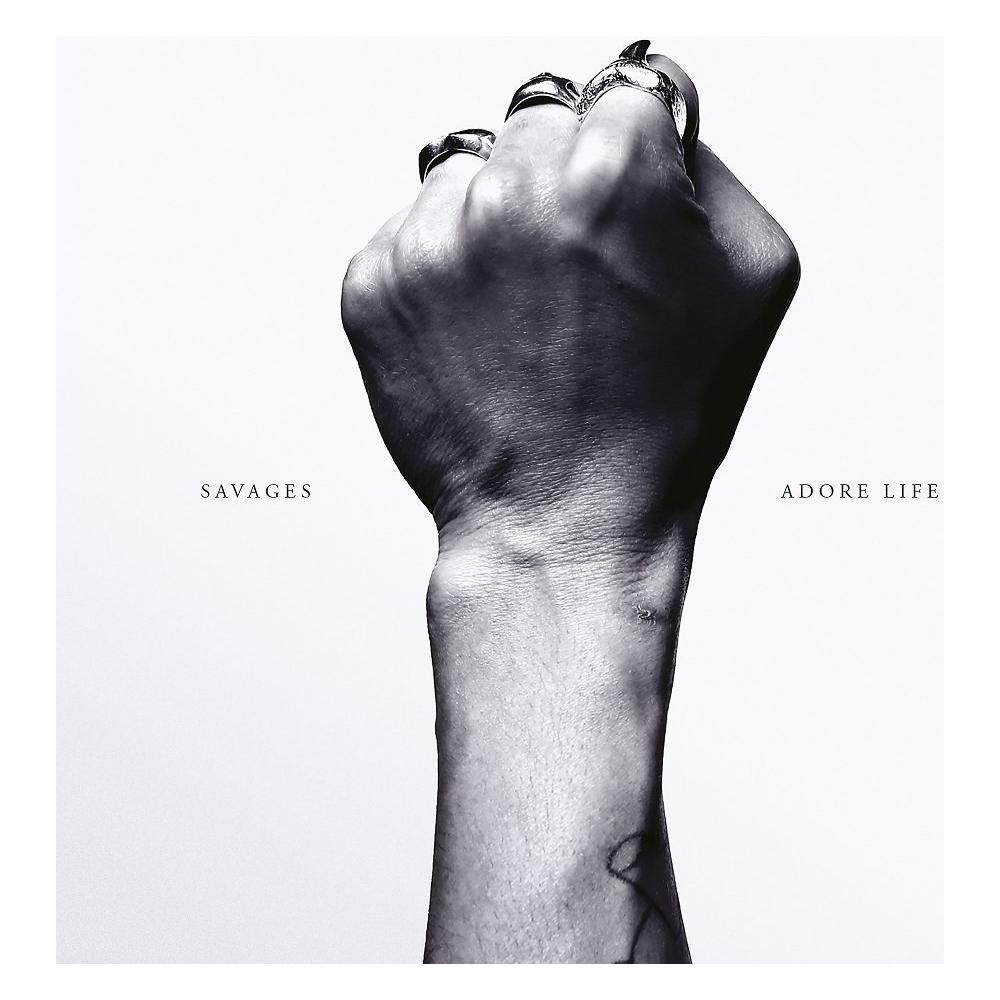 Savages - Adore Life - Foto 1