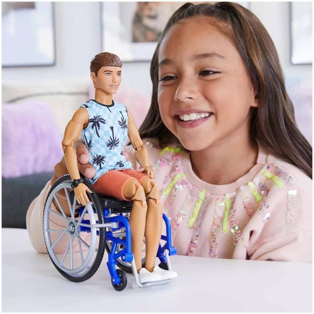 Barbie Fashionistas Bambola Ken Sedia a Rotelle e Rampa Giocattolo Idea Regalo - Foto 4