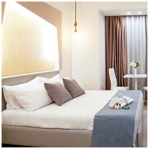 Image of Cofanetto Regalo Coppia - Benessere In Campania: 1 Magica Notte In Camera Superior Con Area Relax Privata Al Vittoria Wellness - Idee Regalo Originale