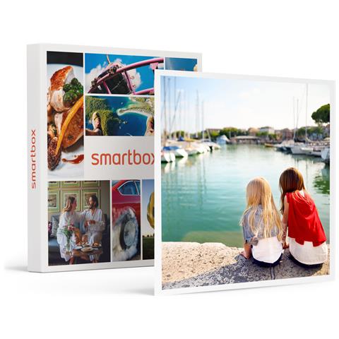 Image of Cofanetto Regalo Per Uomo O Donna - Tour Dei Castelli Scaligeri Sul Lago Di Garda Con Degustazione Vino Per 2 Adulti E 2 Bambini - Idee Regalo Originale