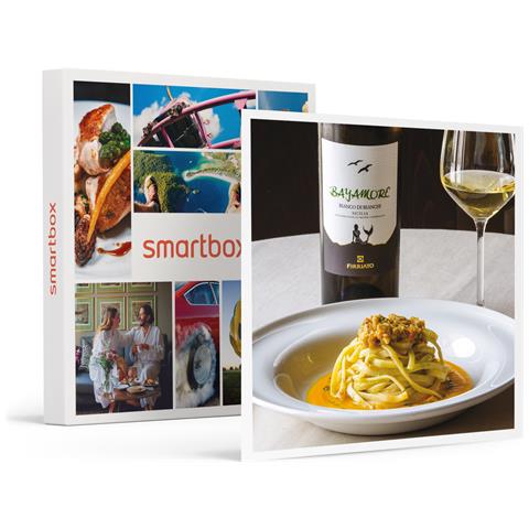 Image of Cofanetto Regalo Coppia - Vini E Sapori Di Trapani: Visita Ai Vigneti E Menù Di 4 Portate In Un Wine Resort - Idee Regalo Originale