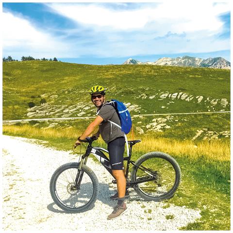 Image of Cofanetto Regalo Coppia - Veja Adventure Park: 1 Ingresso Per 2 Adulti Con Biciclette Elettriche A Noleggio - Idee Regalo Originale