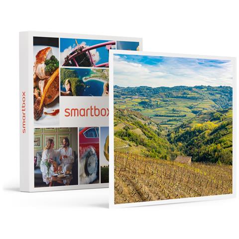 Image of Cofanetto Regalo Per Uomo O Donna - 2 Notti Delle Langhe Con Visita Alla Cantina E Degustazione Vini Per 3 - Idee Regalo Originale
