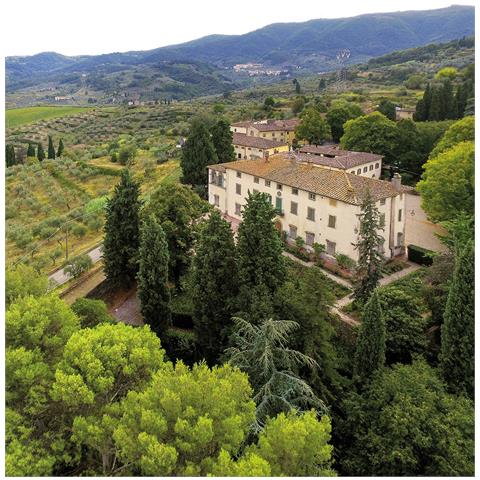 Image of Cofanetto Regalo Coppia - In Toscana Con Gusto: 2 Notti Con Cena E 1 Degustazione Di Vini E Olio Per 2 Persone - Idee Regalo Originale
