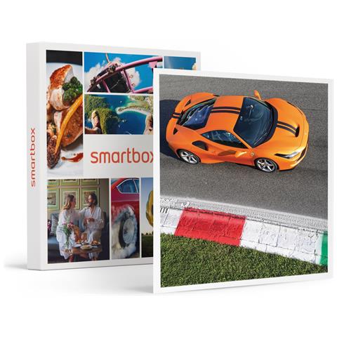 Image of Cofanetto Per Uomo - Adrenalina All'autodromo Del Mugello: 1 Giro Alla Guida Di Una Ferrari F8 Tributo - Idee Regalo Originale Per Lui