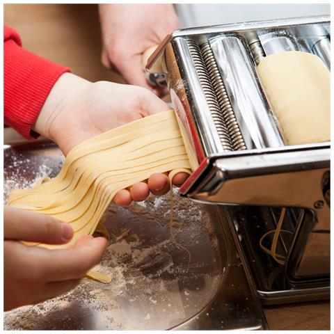 Image of Cofanetto Per La Famiglia - Lezione Di Cucina In Famiglia E Cena Per 2 - Idee Regalo Originale